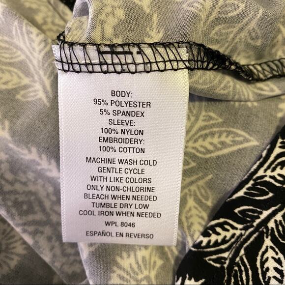 Style & Co Black & White Floral Print Tunic Small - Picture 10 of 10